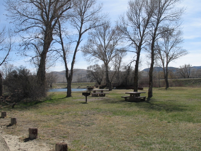 picture showing Day Use Picnic Area.